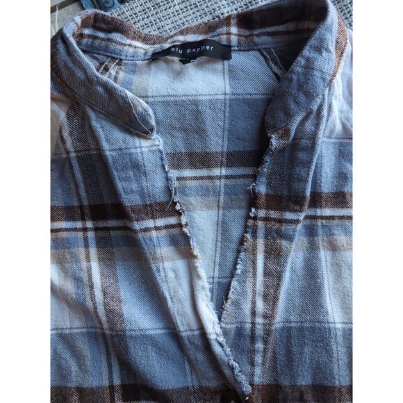 Blu Pepper Women's L Blue White Plaid Button-Up Long Sleeve Collarless Frayed - Picture 4 of 12